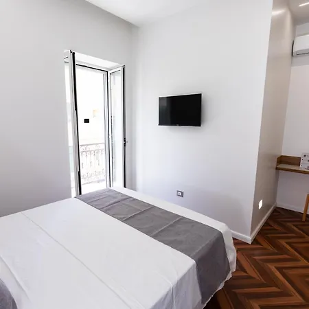 Silla 4*